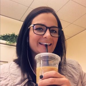 Meet your Posher, Risha